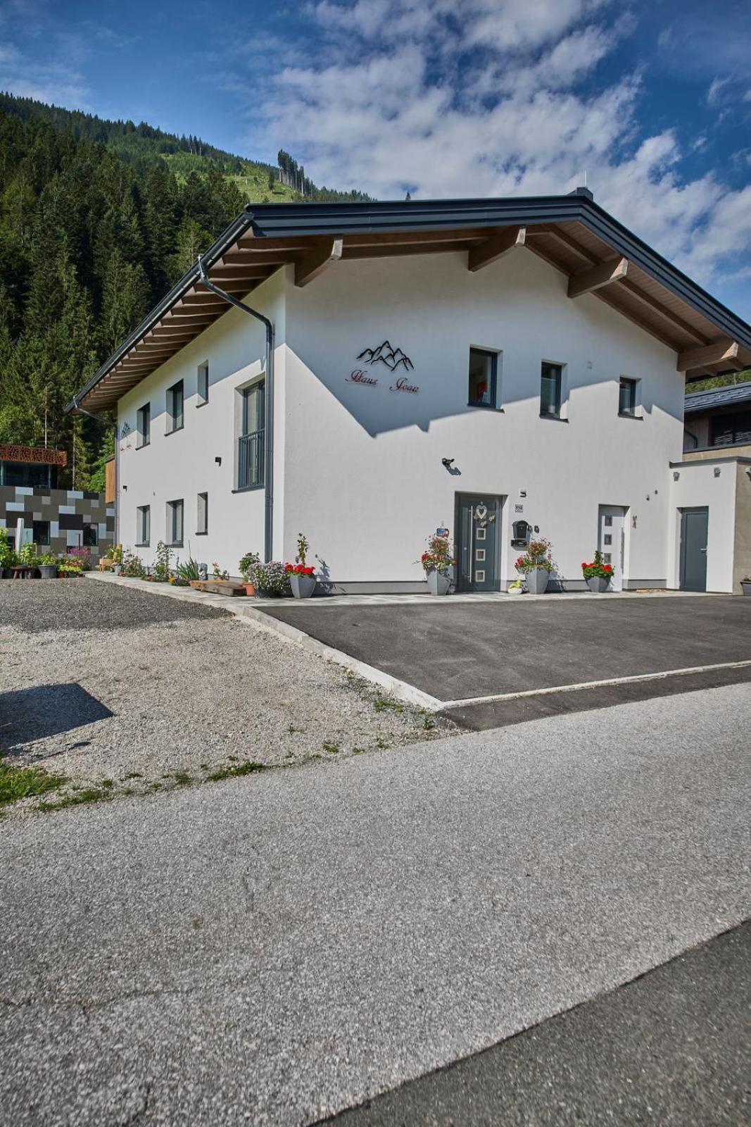 Haus Joan - Apartments Saalbach-Hinterglemm Exteriér fotografie